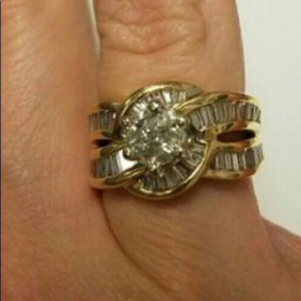 14kt diamond wedding ring size 5 can be resized - Picture 2 of 7